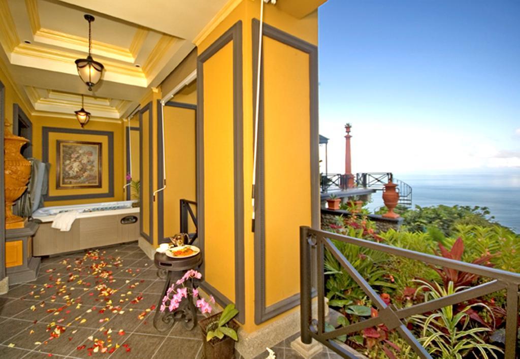 Zephyr Palace Luxury Hotel Jaco Exterior photo