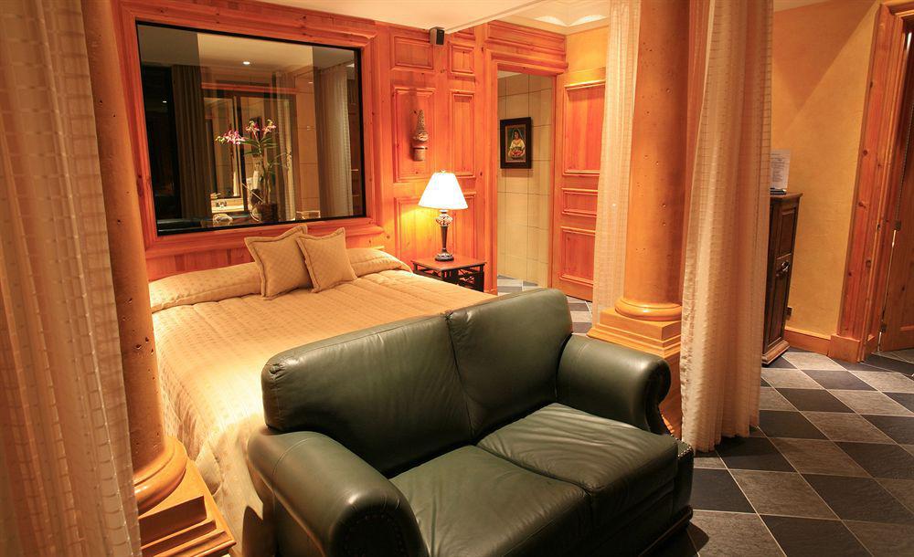 Zephyr Palace Luxury Hotel Jaco Exterior photo